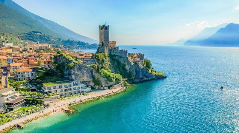 Hoe lang heb je nodig voor een fly drive in Italië?