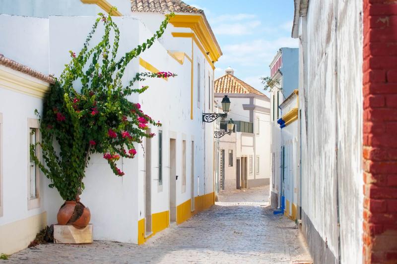 Klifkusten, lagunes en witte stadjes in de Algarve