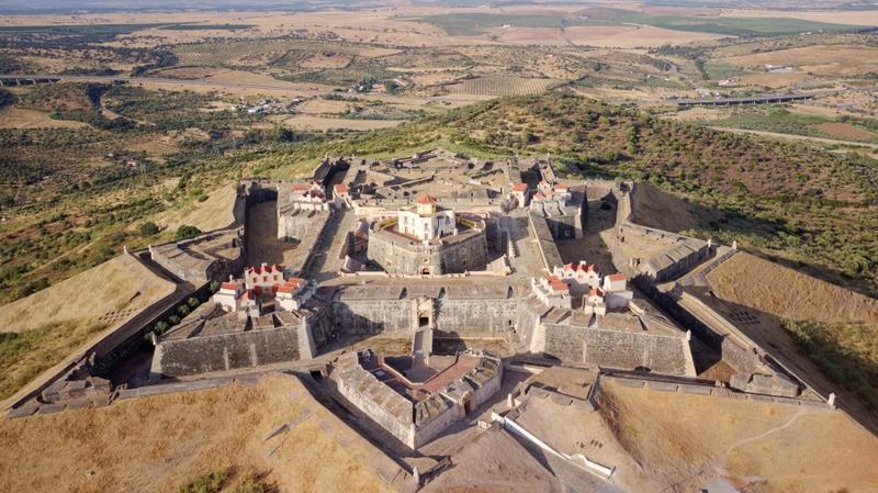 Hoe lang heb je nodig voor een fly drive in Alentejo?