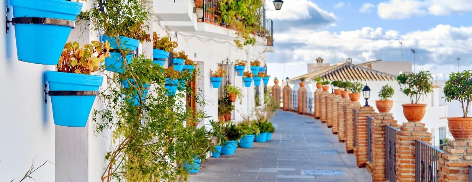 Fly & drive Costa del Sol: strand, steden en bergen